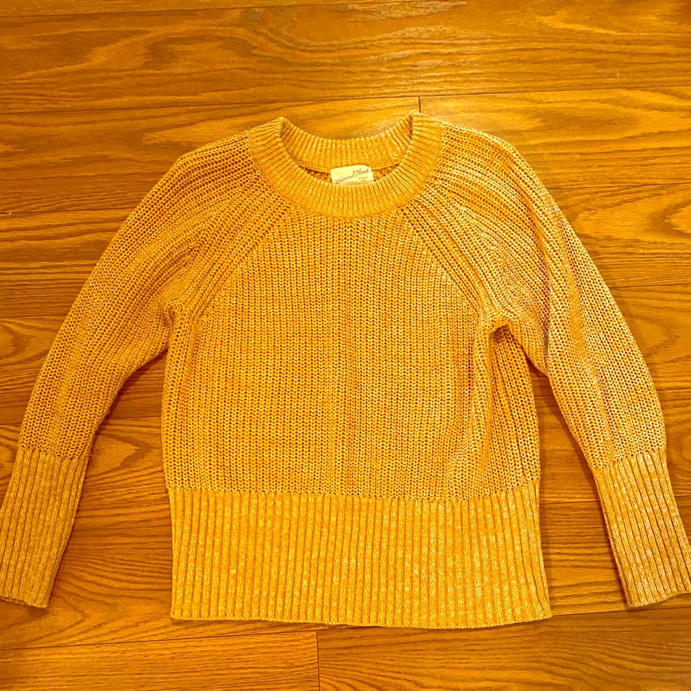 Xhilaration sweater